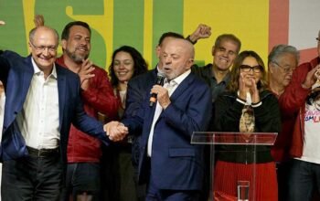 Lula da Silva merayakan kemenangan Pilpres Brasil 2026 setelah mengalahkan Flavio Bolsonaro pada putaran kedua.