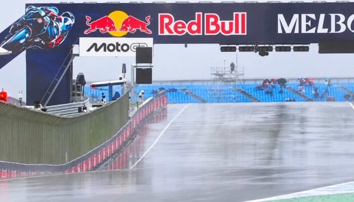 Hujan Deras Kacaukan MotoGP Australia 2026, Balapan Utama Ditunda