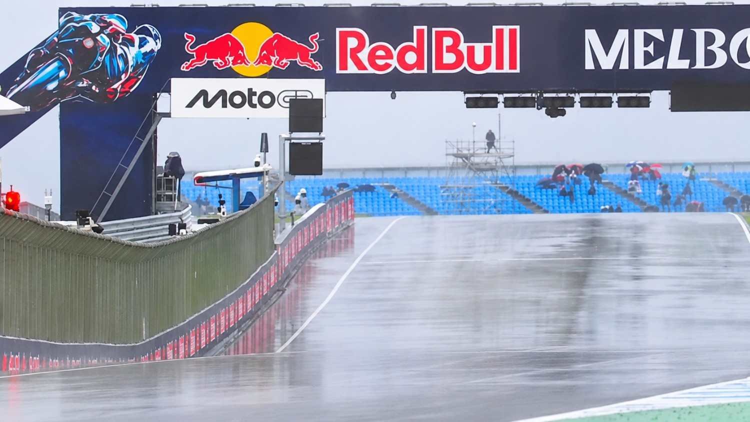 Hujan deras mengganggu MotoGP Australia 2026 di Sirkuit Phillip Island.