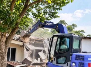 Pembongkaran 10 bangunan dalam polemik Lapas Cibinong