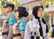 Polisi Jogo Sekolah Polda Jatim dan Polisi Siswa Polda Metro Jaya dalam upaya pencegahan perundungan.