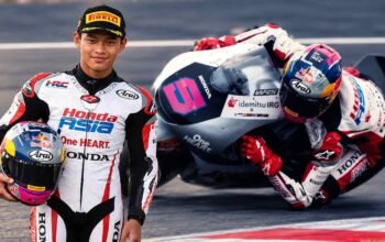 Veda Ega Pratama meraih pole position Moto3 Australia 2026 sebelum balapan dibatalkan.